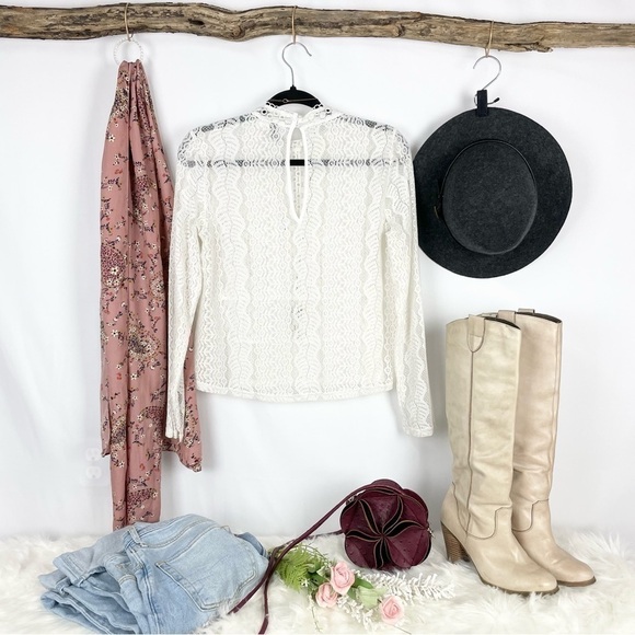 Divided White Lace Long Sleeve Crew Neck Top Size Medium - Picture 3 of 6